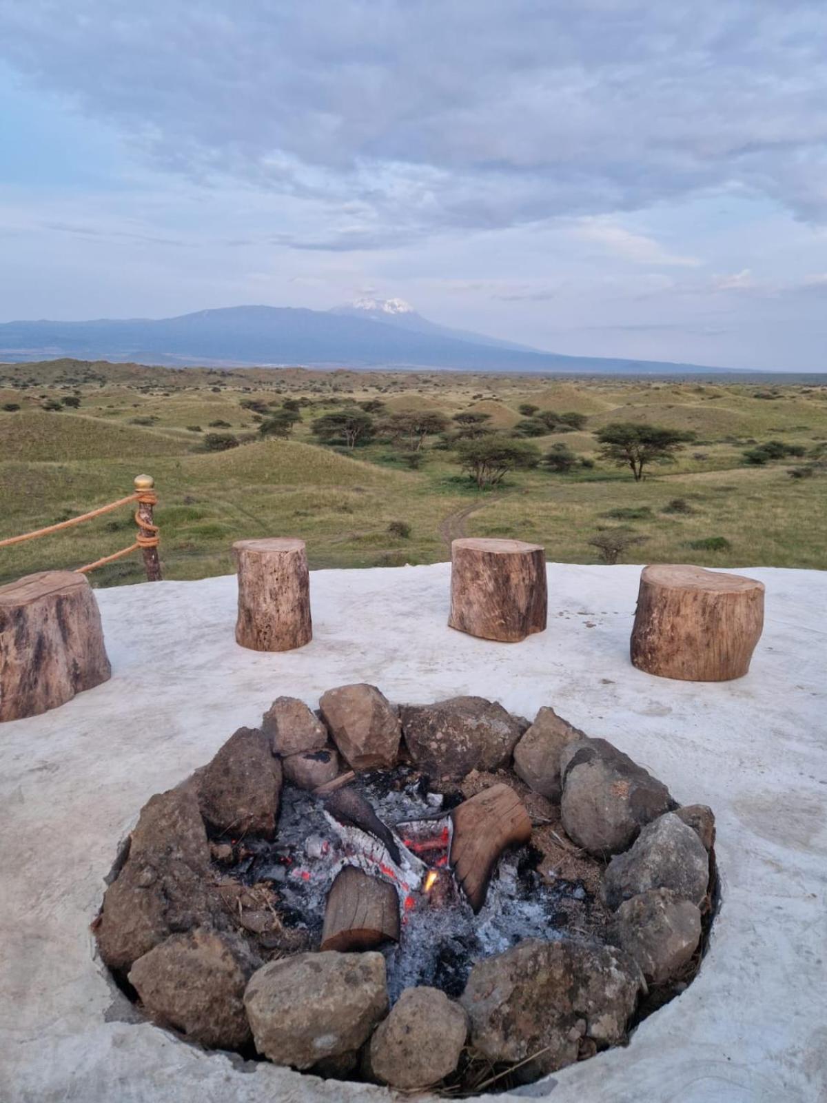 Original Maasai Lodge - Africa Amini Life Engare Nanyuki Exterior foto